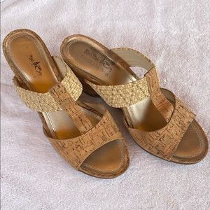 Coach and Four 7.5 Cork Sandal Beautiful natural